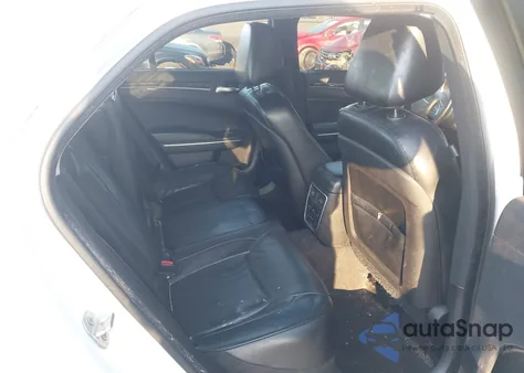 2016 Chrysler 300C z USA, uszkodzony, nr VIN 2C3CCAEG5GH181770